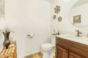 19039 SW Pike Ln, Beaverton, OR 97003 - Photo 13