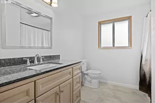 3905 Carnes Rd, Roseburg, OR 97471 - Photo 15