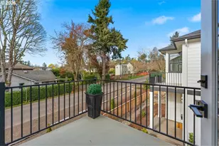 311 E Ave, Lake Oswego, OR 97034 - Photo 33