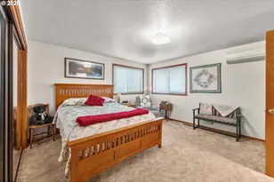 864 Larkspur Ln, Oakland, OR 97462 - Photo 15