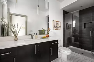 4902 SE Ogden St, Portland, OR 97206 - Photo 9