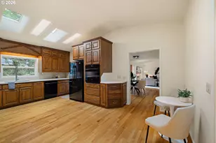 2323 W 28th Ave, Eugene, OR 97405 - Photo 13