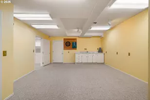 2323 W 28th Ave, Eugene, OR 97405 - Photo 35
