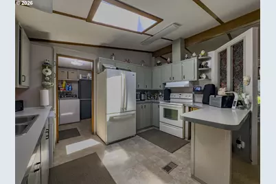 420 Leelo Ct, Florence, OR 97439 - Photo 5