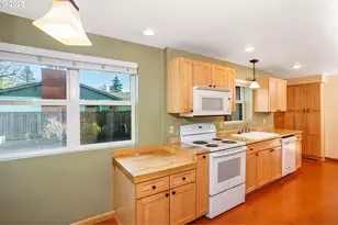 5405 SE Mall St, Portland, OR 97206 - Photo 9