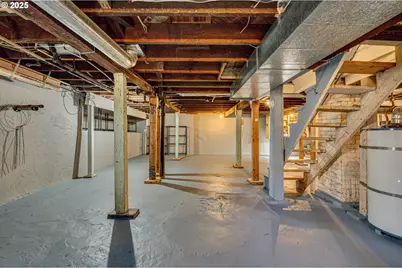 307 E 22nd St, Vancouver, WA 98663 - Photo 21