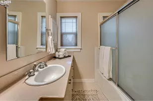 307 E 22nd St, Vancouver, WA 98663 - Photo 13