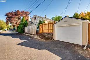 307 E 22nd St, Vancouver, WA 98663 - Photo 23