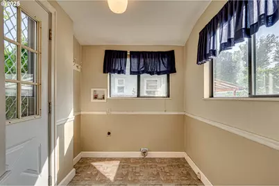 307 E 22nd St, Vancouver, WA 98663 - Photo 11