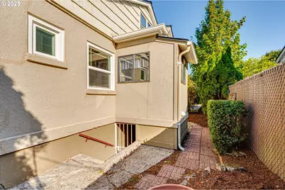 307 E 22nd St, Vancouver, WA 98663 - Photo 29