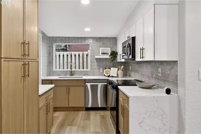 1805 NE Highland St, Portland, OR 97211 - Photo 13