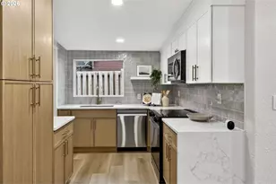 1805 NE Highland St, Portland, OR 97211 - Photo 13