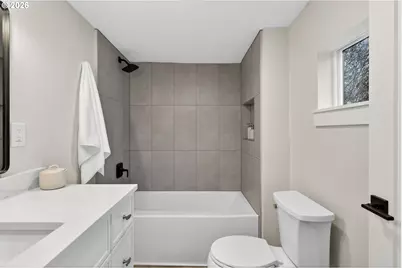 1805 NE Highland St, Portland, OR 97211 - Photo 25