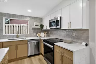 1805 NE Highland St, Portland, OR 97211 - Photo 17