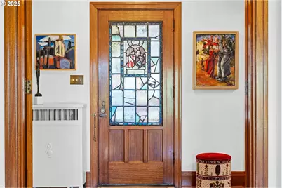 2844 SW Hillsboro St, Portland, OR 97239 - Photo 3