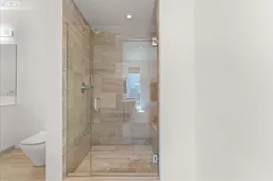 1075 NW Northrup St, Portland, OR 97209 - Photo 25