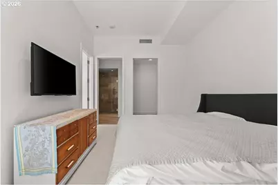 1075 NW Northrup St #220, Portland, OR 97209 - Photo 23