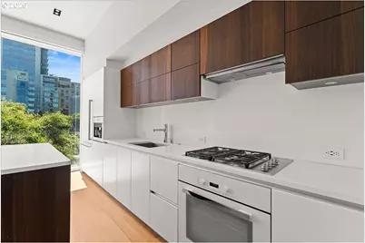 1075 NW Northrup St #220, Portland, OR 97209 - Photo 11