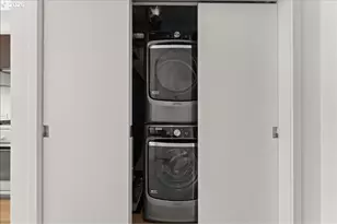 1075 NW Northrup St, Portland, OR 97209 - Photo 5
