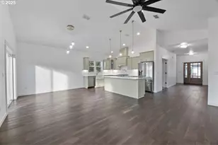 1240 Lighthouse Ln, Brookings, OR 97415 - Photo 15