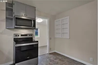 650 Tangent St, Lebanon, OR 97355 - Photo 13