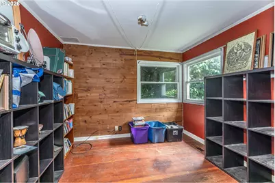 4921 SE Glenwood St, Portland, OR 97206 - Photo 5