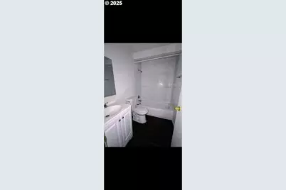 587 W Berdine St, Roseburg, OR 97471 - Photo 15