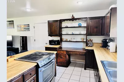 303 N Hwy 101, Gearhart, OR 97138 - Photo 9