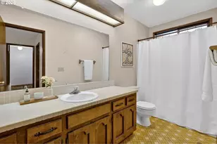 13790 SW Harness Ln, Beaverton, OR 97008 - Photo 29