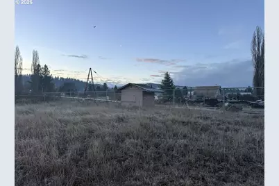 111 S Wasco Ave, Chiloquin, OR 97624 - Photo 13