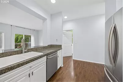 2854 SW Multnomah Blvd, Portland, OR 97219 - Photo 9