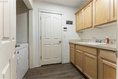 904 Isabel Dr, Jefferson, OR 97352 - Photo 15