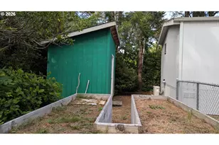 1600 Rhododendron Dr, Florence, OR 97439 - Photo 13
