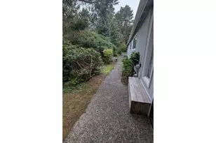 1600 Rhododendron Dr, Florence, OR 97439 - Photo 5