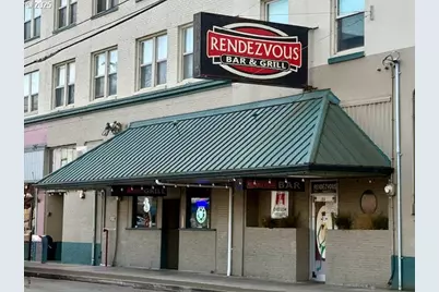 214 Pacific Ave, Tillamook, OR 97141 - Photo 1