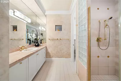 8212 NW Fruit Valley Rd #C, Vancouver, WA 98665 - Photo 25