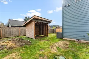 127 W Christy Ct, Yacolt, WA 98675 - Photo 35