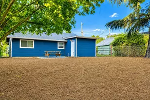 9946 N Lombard St, Portland, OR 97203 - Photo 5