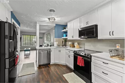 8065 N Ivanhoe St #9, Portland, OR 97203 - Photo 13