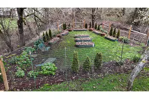 464 NE Kirby Ave, Roseburg, OR 97470 - Photo 31