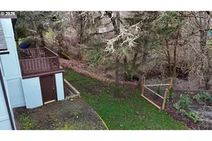 464 NE Kirby Ave, Roseburg, OR 97470 - Photo 5