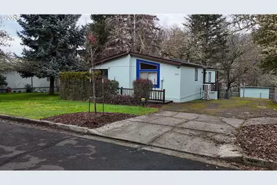 464 NE Kirby Ave, Roseburg, OR 97470 - Photo 27