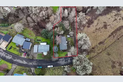 464 NE Kirby Ave, Roseburg, OR 97470 - Photo 33