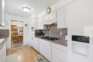 709 NE 107th Pl, Portland, OR 97220 - Photo 9