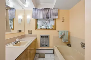 709 NE 107th Pl, Portland, OR 97220 - Photo 13