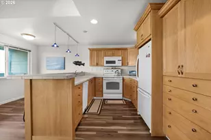 137 S Pacific St, Rockaway Beach, OR 97136 - Photo 9