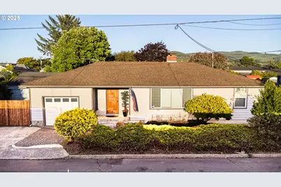 815 N King St, Seaside, OR 97138 - Photo 25