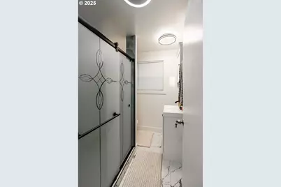 815 N King St, Seaside, OR 97138 - Photo 11