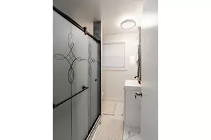 815 N King St, Seaside, OR 97138 - Photo 11