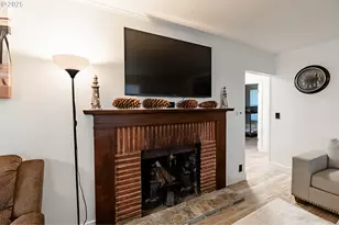 815 N King St, Seaside, OR 97138 - Photo 5